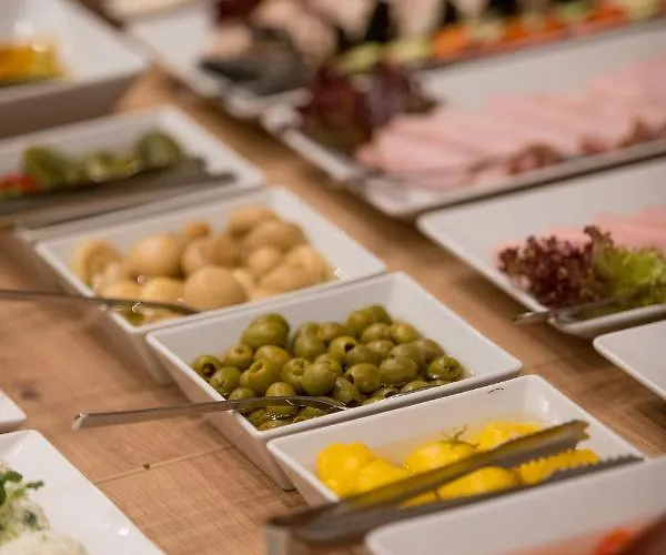 Osrodek Gawra שצ'קלארסקה פוראובה